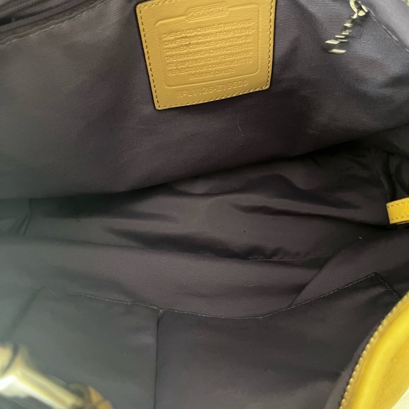 Coach soft leather bag. - Picture 8 of 9